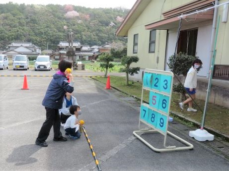 R5.3.25 スポーツ体験会（ストラックアウト）3