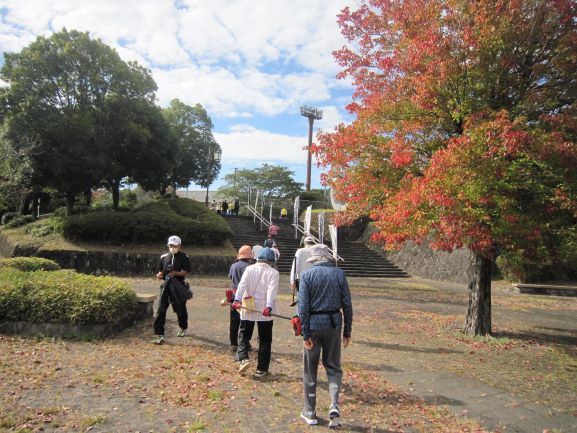 R5.10.29 陸上競技場3