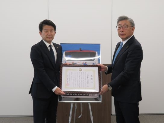 祐徳自動車株式会社 ラッピングバス1