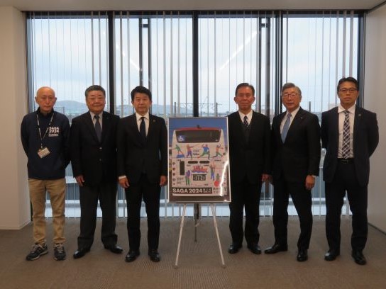 祐徳自動車株式会社 ラッピングバス2