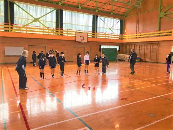 古枝小学校ボッチャ体験の様子1
