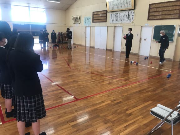 鹿島高等学校ボッチャ体験の様子2