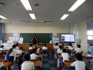 北鹿島小学校講話の様子1