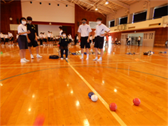西部中学校3年生ボッチャ体験の様子